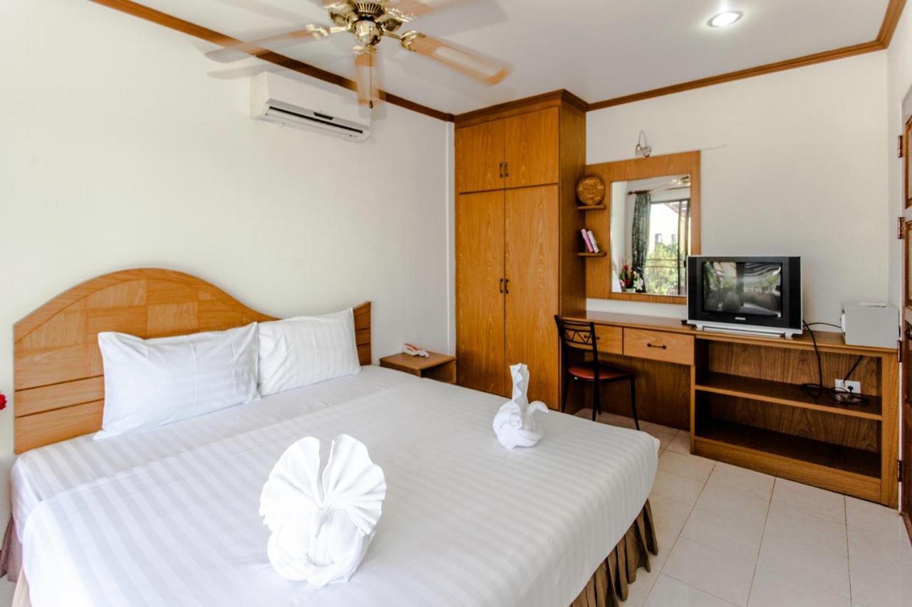 Andaman Sea Patong Hotel Exterior photo