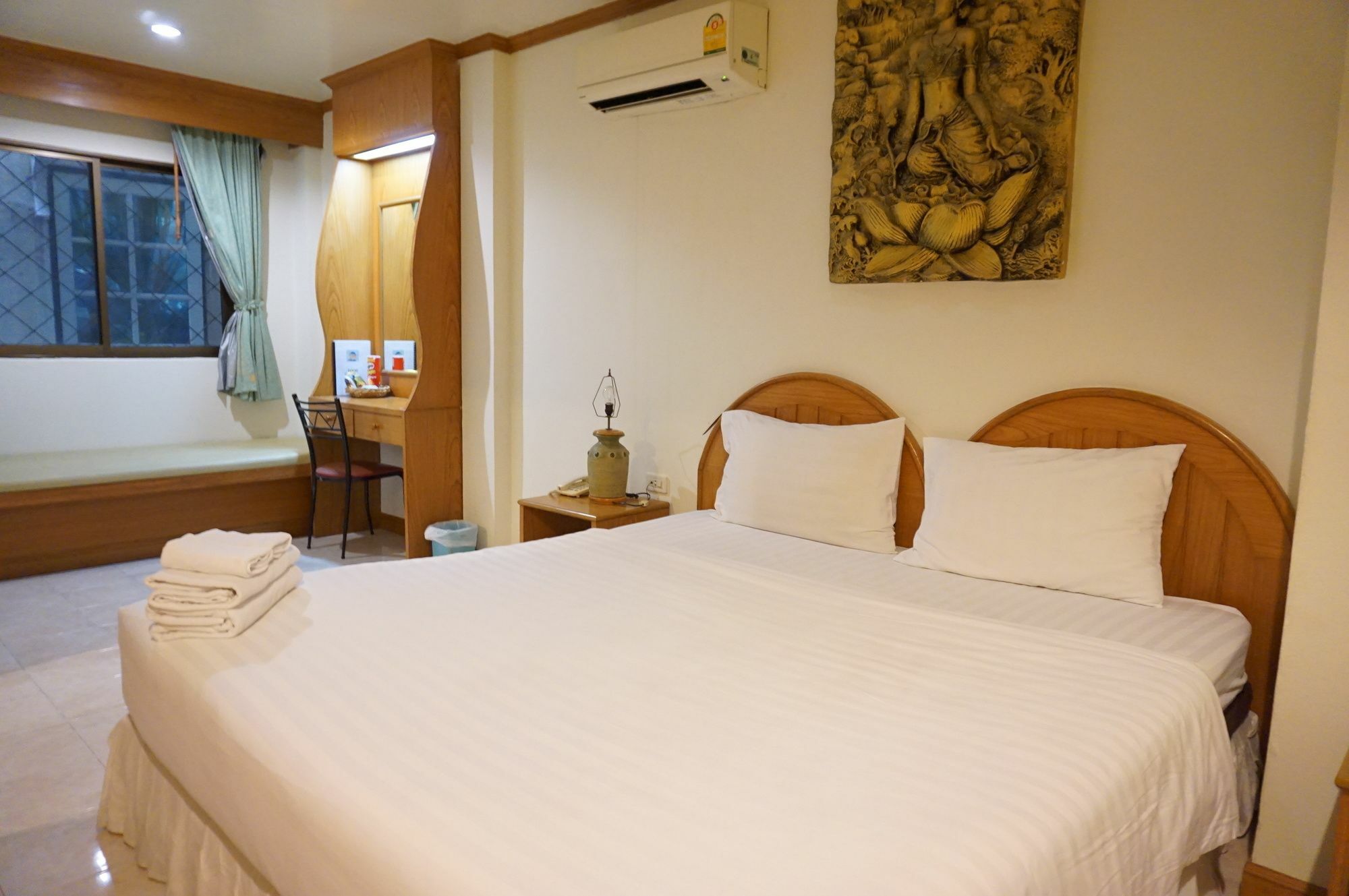 Andaman Sea Patong Hotel Exterior photo
